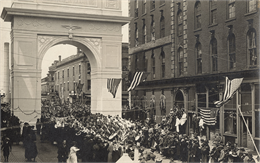 Welcome Home arch in Racine