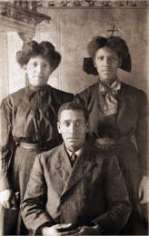 Family portrait of the Greene family.