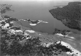 Aerial view of Lake Delton, the Wisconsin River, and the surrounding countryside.