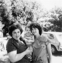 Photo of Cyla Tine Stundel with Daughter and Granddaughter.
