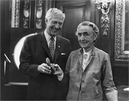 Governor Warren Knowles and Artist Georgia O'Keefe at the presentation of the Wisconsin Governor's Award for Creativity in the Arts.