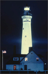 Photo of lighthouse at Wind Point near Racine.